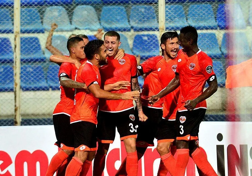 Timsah açılışı yaptı! - 1