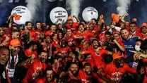 Medipol Başakşehir’in bayrakları köprülerde!