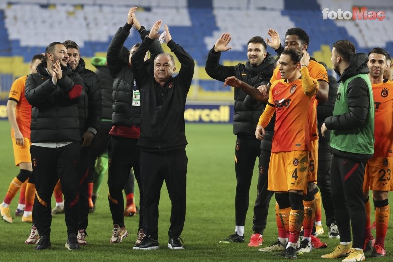 Arda Turan Fenerbahçe-Galatasaray maçı sonrası gözyaşlarına hakim olamadı! İşte o anlar...