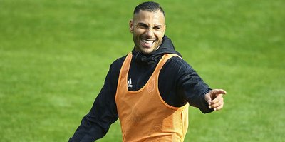 Quaresma'dan 'baklavalı' paylaşım