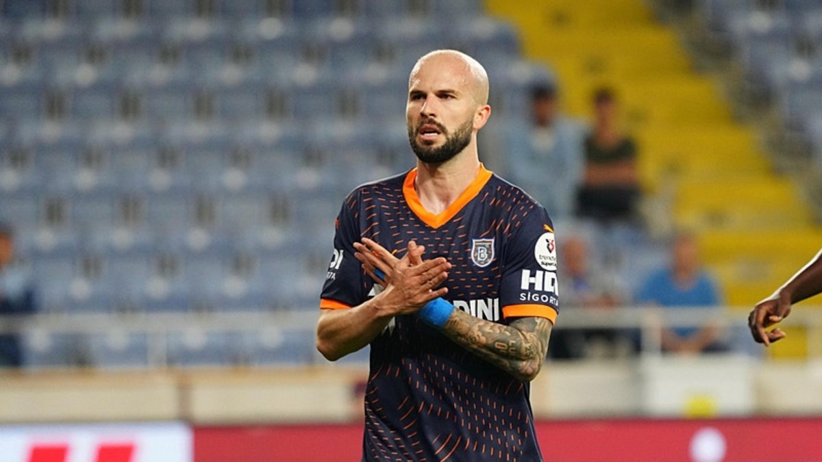 Başakşehir’de Figueiredo gitti Başakşehir’de Figueiredo gitti