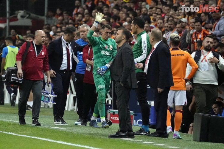 GALATASARAY HABERLERİ - Muslera'nın sahalardan uzak kalacağı süre belli oldu!