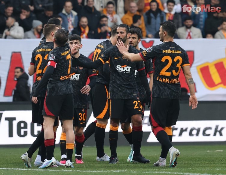 Galatasaray transferde rotasını kaleye çevirdi! Kacper Bieszczad için flaş hamle