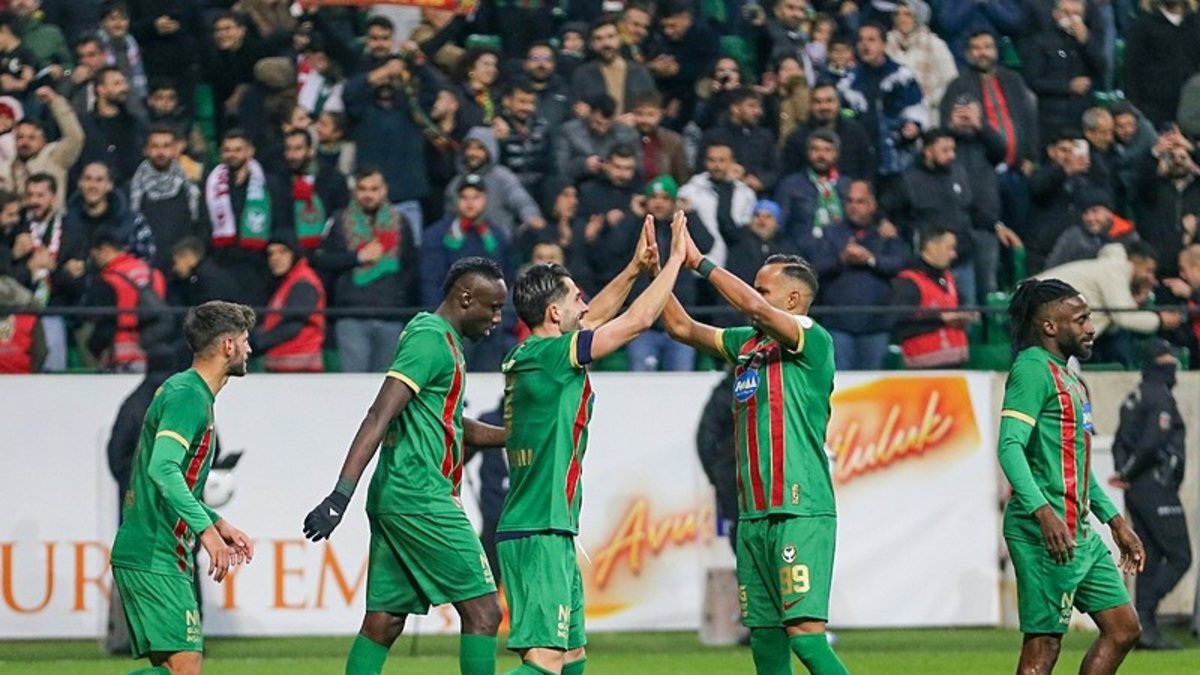 Amed SK evinde kazanarak liderliğe yükseldi!