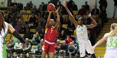 Dişi Aslan galip: 77-67