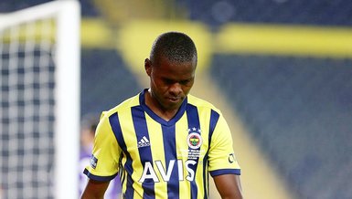 Fenerbahçe haberleri: Fenerbahçe Teknik Direktörü Erol Bulut Samatta'nın sahalardan uzak kalacağı süreyi duyurdu