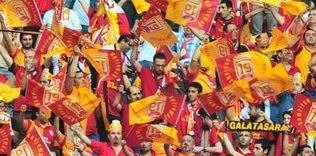 Özerten ıslıklandı