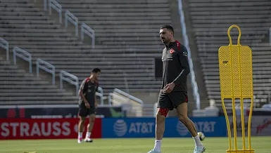 Gözler Merih Demiral'da