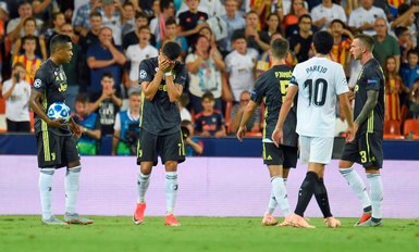 Cristiano Ronaldo kırmızı kart gördü, gözyaşlarını tutamadı!