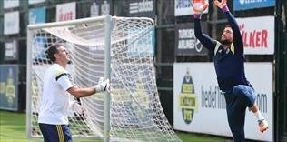 Ertuğrul'un eli kırıldı