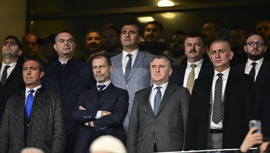 Gençlik ve Spor Bakanı Osman Aşkın Bak ile Alexander Ceferin maçı takip etti