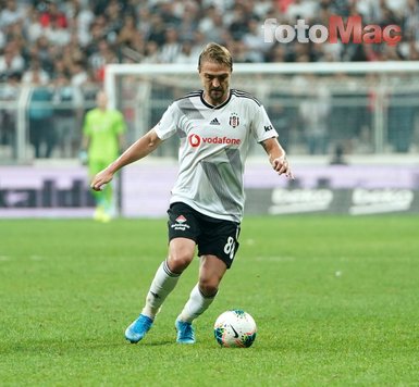 Caner Erkin’den çılgın istatistik! Dünya yıldızlarına kafa tutuyor