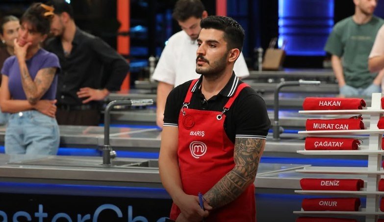 masterchef-kaptanlik-oyununu-kim-kazandi-28-eylul-masterchef-mavi-ve-kirmizi-takim-kaptani-kim-oldu-1759134395065.jpg