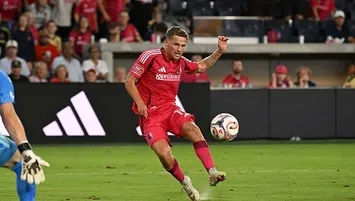 Carlo Holse ABD’yi salladı