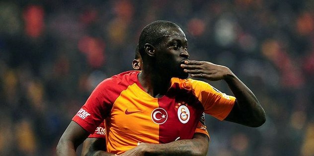 Gözler Terim’de