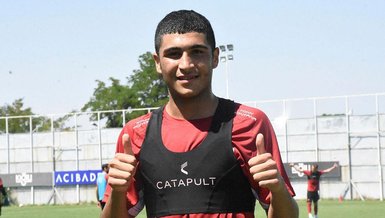 Sivasspor'un genç yıldızı Emre Konak Premier Lig yolcusu