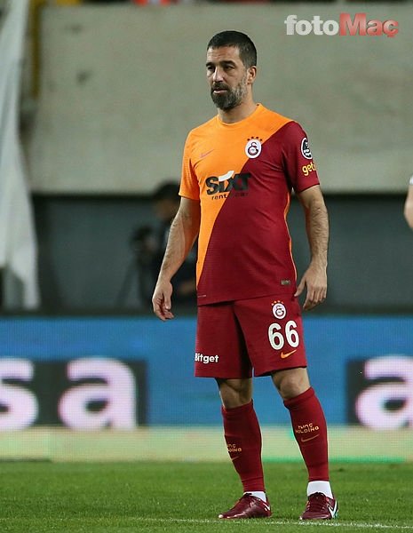 Galatasaraylı yönetici Erden Timur'dan Alexis Sanzhez transferi açıklaması!
