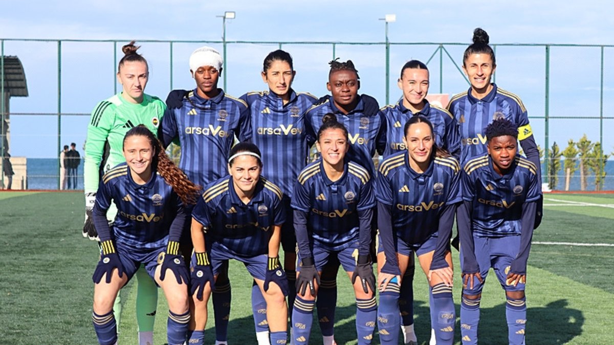 Fenerbahçe arsaVev liderliğini sürdürdü