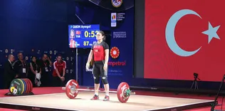 Ayşegül Çakın’dan altın madalya!