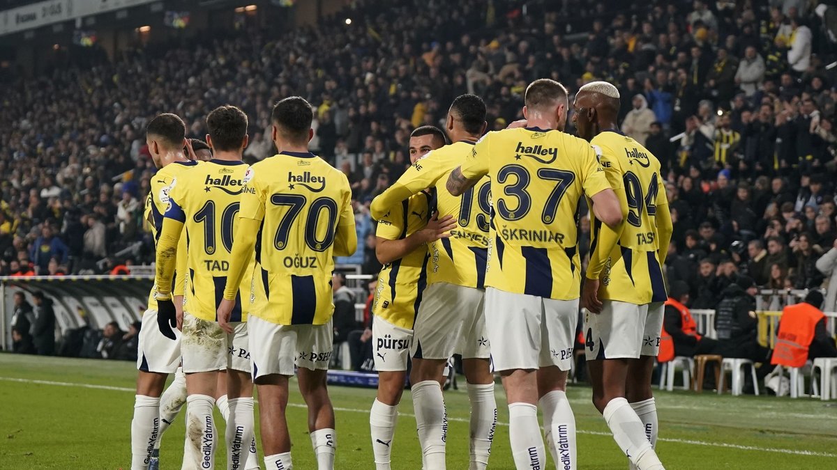 Spor yazarları Fenerbahçe-Kasımpaşa maçını değerlendirdi Spor yazarları Fenerbahçe-Kasımpaşa maçını değerlendirdi