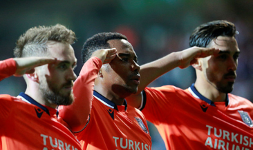 Başakşehir'den UEFA'ya asker selamı göndermesi!