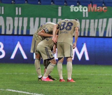 Ahmet Çakar'dan çarpıcı yorum! Bu Fenerbahçe ilk 3'e giremez