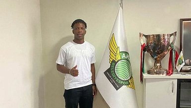 Akhisarspor'dan resmi açıklama geldi! Martins Onyebueke'nin futbolcu olmadığı iddiası...