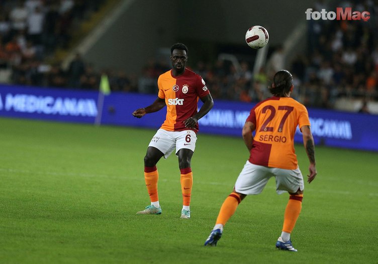 Okan Buruk'tan 4 değişiklik! İşte Galatasaray'ın Manchester United maçı 11'i