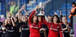 Bayanlardan kupalı tur