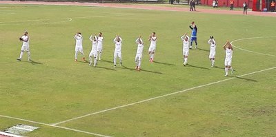 Lider Uşakspor gurbette