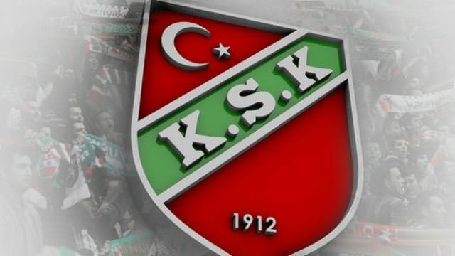 Karşıyaka'da yaprak dökümü