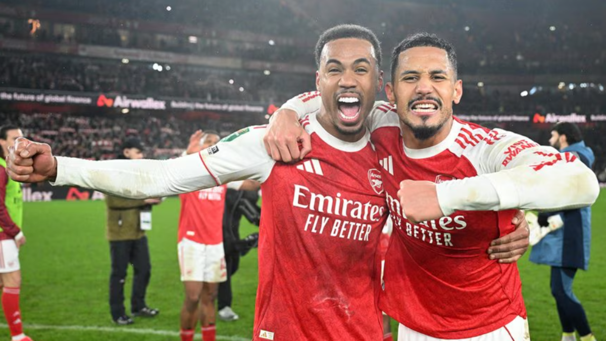 Arsenal, İngiltere Lig Kupası'nda finale yükseldi!