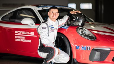 Ayhancan Güven 'Porsche'nin 2020 genç sürücüsü' seçildi