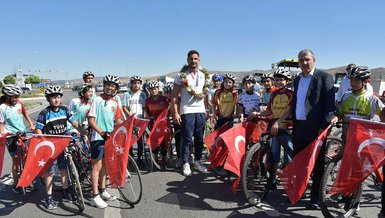 Olimpiyat üçüncüsü Taha Akgül'e Sivas'ta coşkulu karşılama