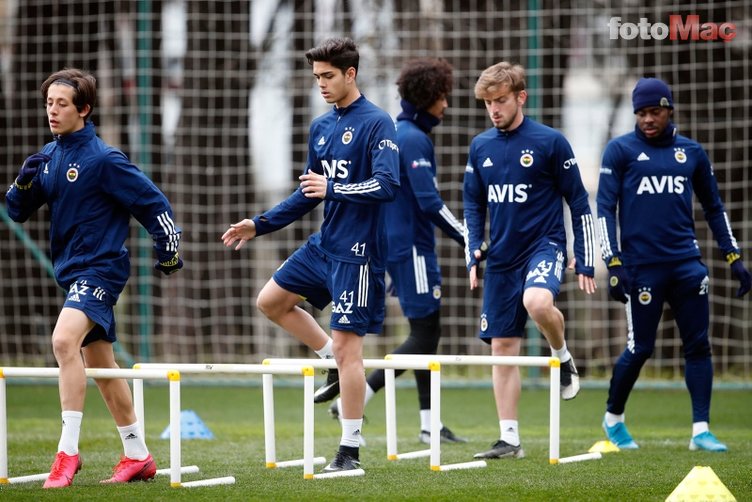 Son dakika spor haberleri: Fenerbahçe'de flaş karar! Gökhan Gönül...