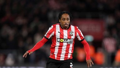 Kyle Walker-Peters'a ret