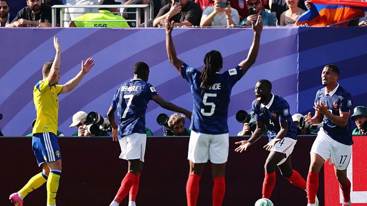 Mbappe'nin şov yaptığı maçta Fransa İsveç'i adeta sahadan sildi!