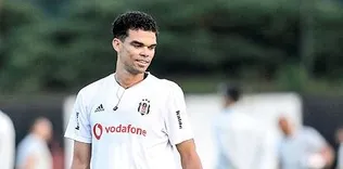 Pepe Beşiktaş’ta kalıyor!