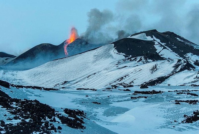 etna-yanardagi-nerede-turkiyeyi-etkileyecek-mi-asit-yagmuru-yagacak-mi-meteorolojiden-etna-ve-asit-yagmuru-aci-1684842670444.jpeg