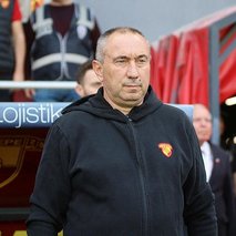 Stanimir Stoilov: Göztepe Süper Lig’de olmayı hak ediyor!