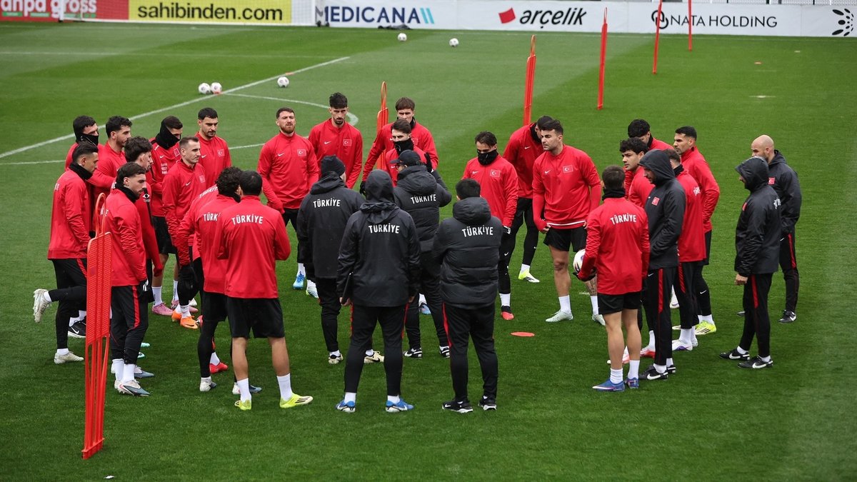 A Milli Futbol Takımı Kosova maçının hazırlıklarını tamamladı