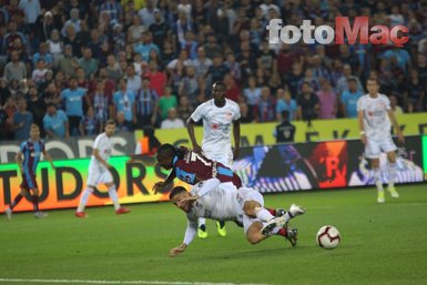 Hüzünlü koreografi | Trabzonspor-Sivasspor maçından görüntüler
