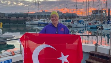 Açık deniz yüzücüsü Aysu Türkoğlu, Ka’iwi Kanalı’nı geçen en genç Türk oldu!