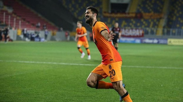 Galatasaray Emre Akbaba ile nikah tazeleyecek (GS spor haberi)