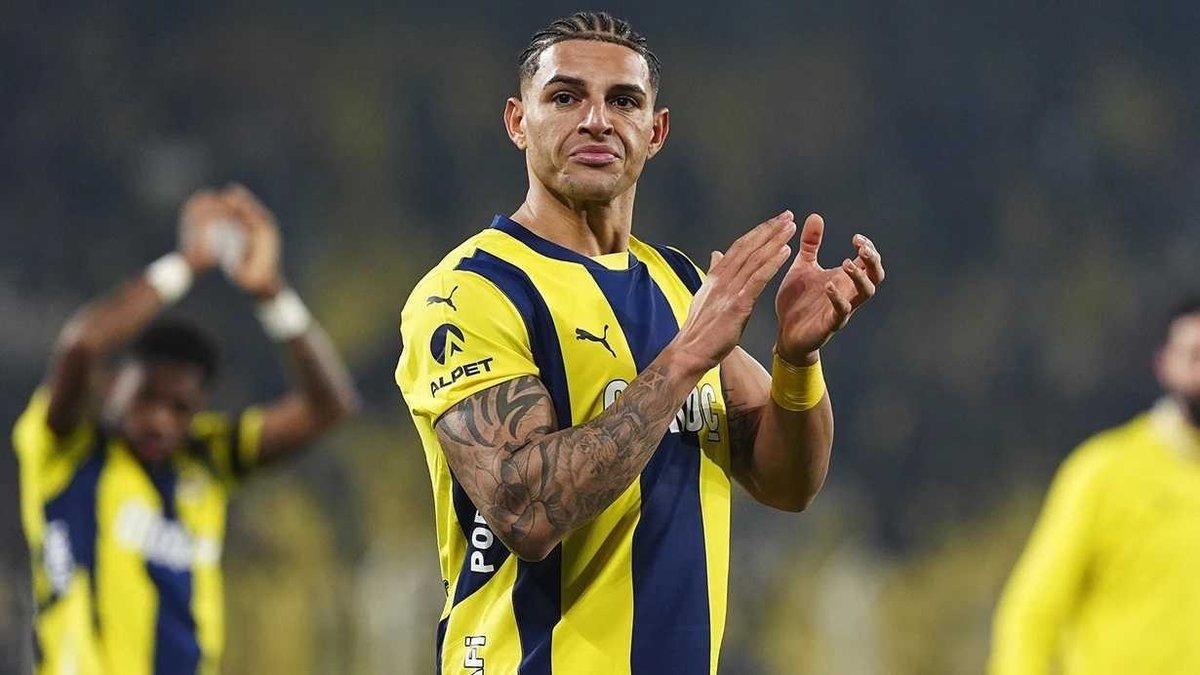 Fenerbahçe'den ayrılacak mı? Diego Carlos için resmi açıklama!