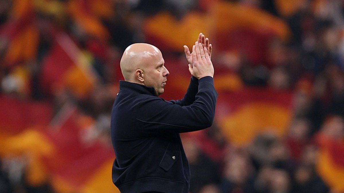 Arne Slot Galatasaray mağlubiyeti sonrası konuştu: Hayal kırıklığı diyemem ama...