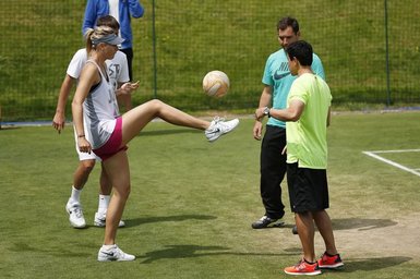 Maria Sharapova’dan futbol şov