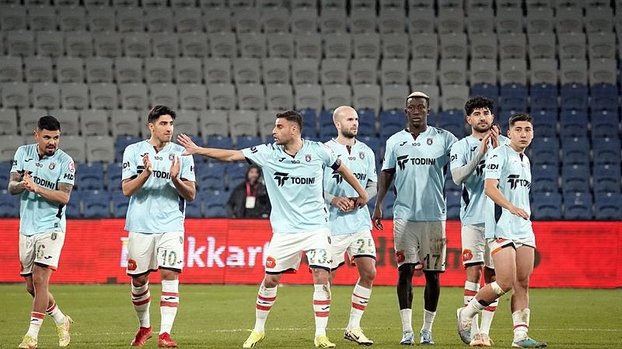 Başakşehir çıkış peşinde