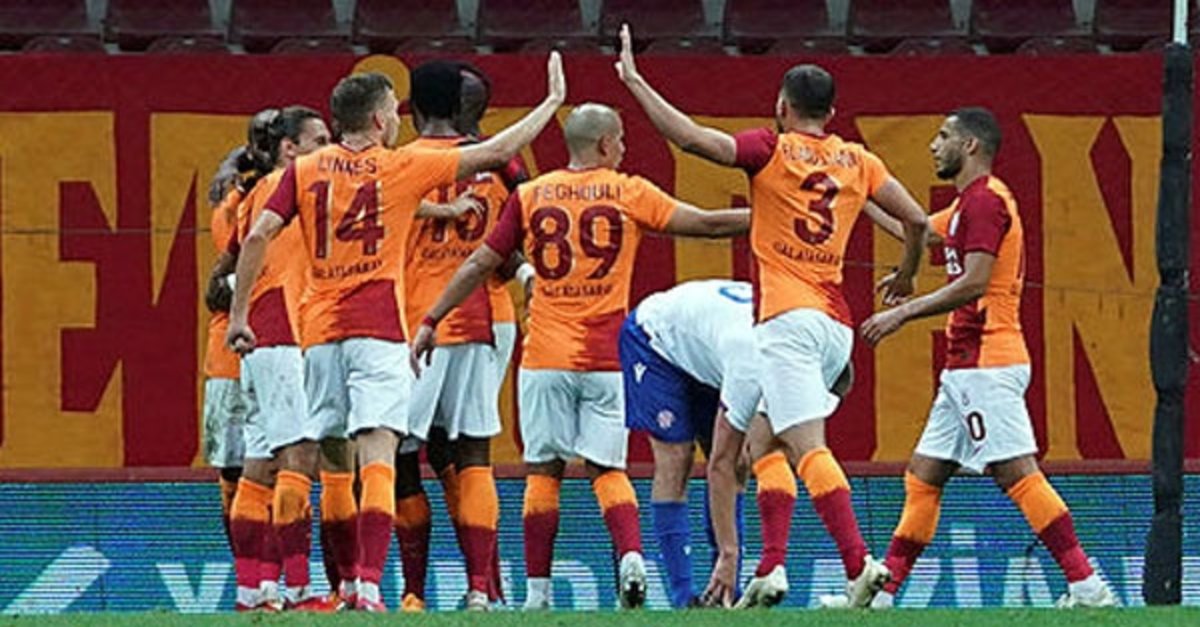 Galatasaray 2 0 Hajduk Split Mac Sonucu Son Dakika Galatasaray Haberleri Fotomac