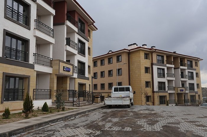 toki-evleri-ne-zaman-teslim-edilecek-baskan-erdogan-mujdeyi-verdi-1777461306018.jpeg TOKİ evleri ne zaman teslim edilecek?